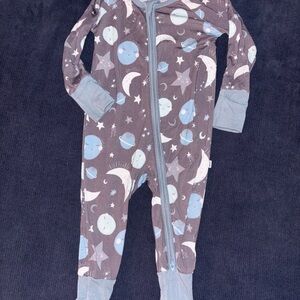 Little sleepies bamboo 3-6m One Piece Pajama moon and back blue
